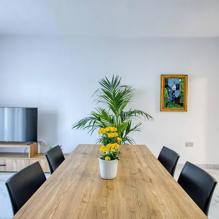 Modern 2-br With Views Of Valletta *
