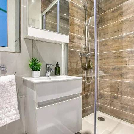 Modern 2-br With Views Of Valletta *