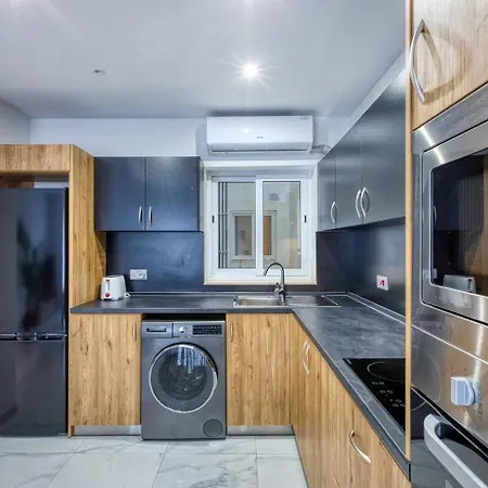 Modern 2-br With Views Of Valletta Apartment